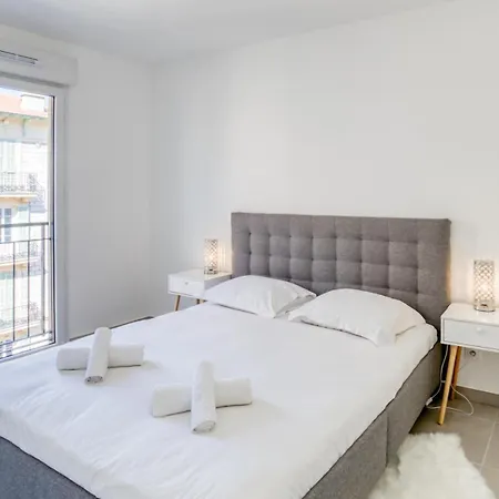 Riquier 1br Steps From Sncf