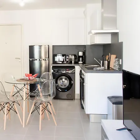Riquier 1br Steps From Sncf *