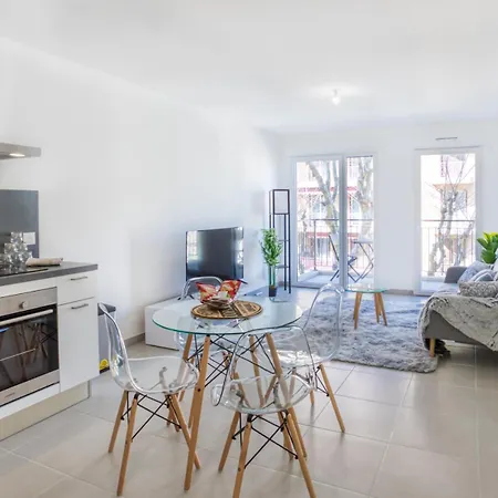 Riquier 1br Steps From Sncf Lejlighed Nice